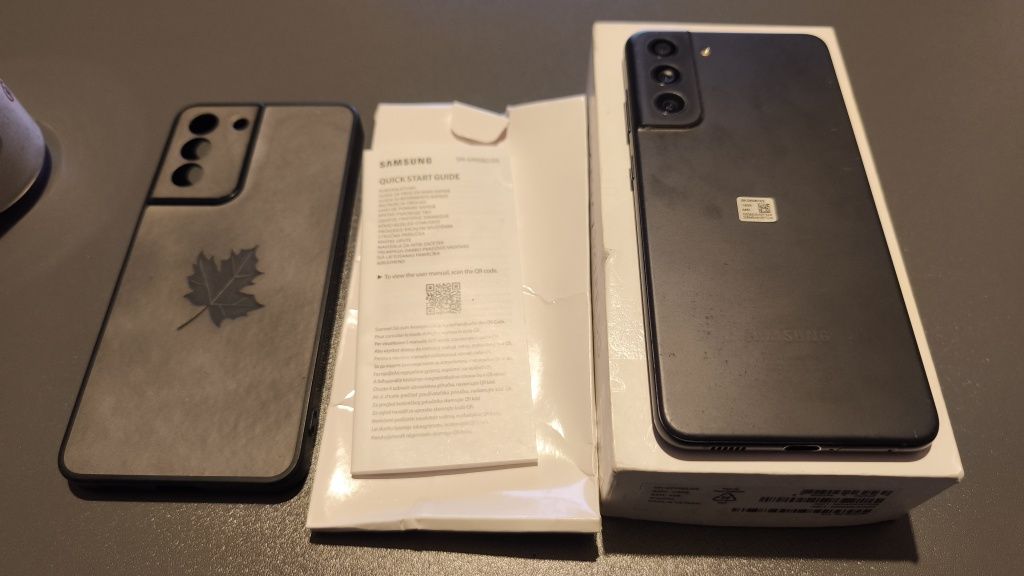 Samsung S21 FE - karton + etui