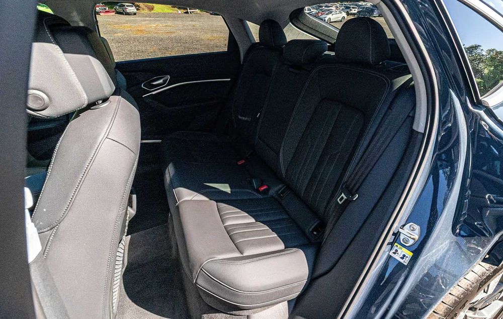 Audi E-Tron Sportback      2021
