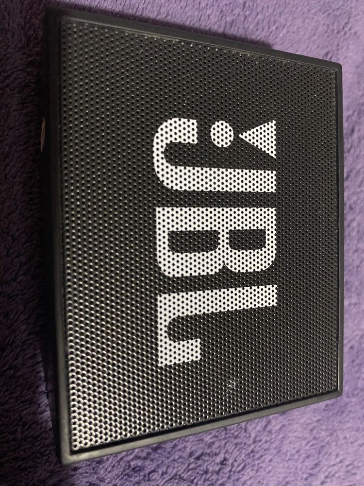 Coluna JBL GO como nova