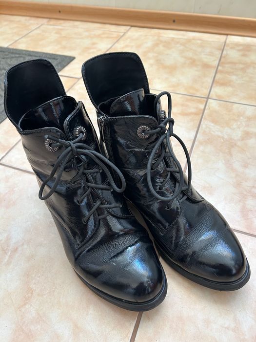 Ботінки шкіряні жіночі