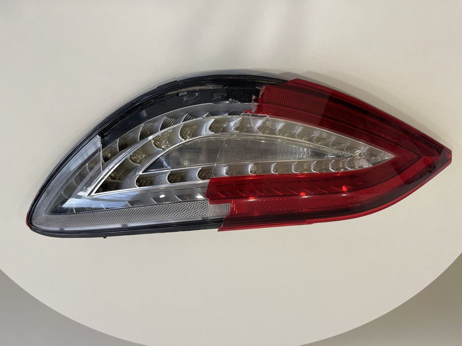 Задня права діодна фара на Mersedes Benz CLS250d 2015