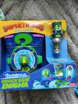 figurka Super Zings SUPERTHINGS KAZOOM POWER  Base Enigma Tajna baza