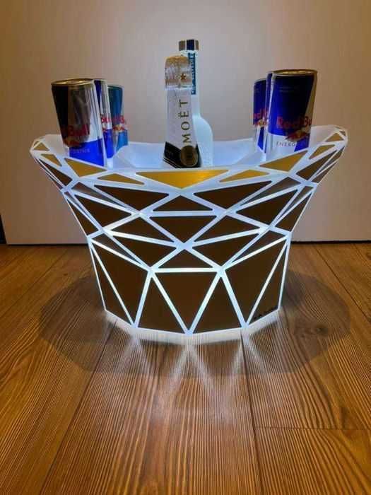 Icebreaker LED cooler schładzacz RedBull  Red Bull świecący lodówka