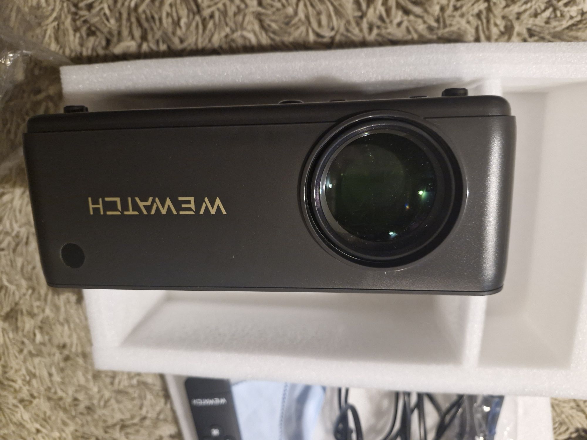 Projektor V10 pro