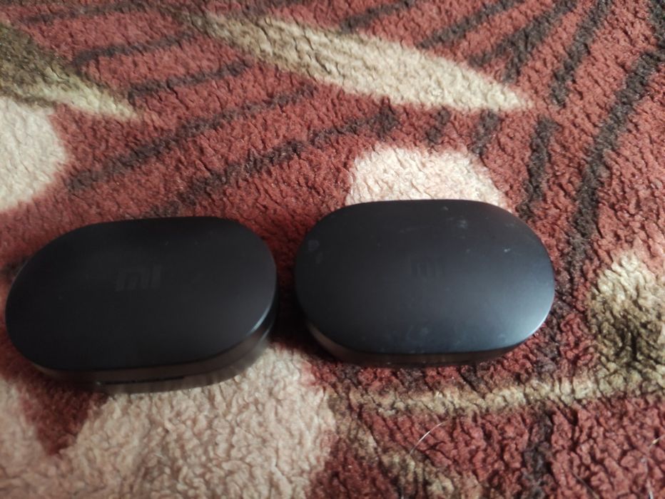 Навушники Xiaomi б-у робочі.