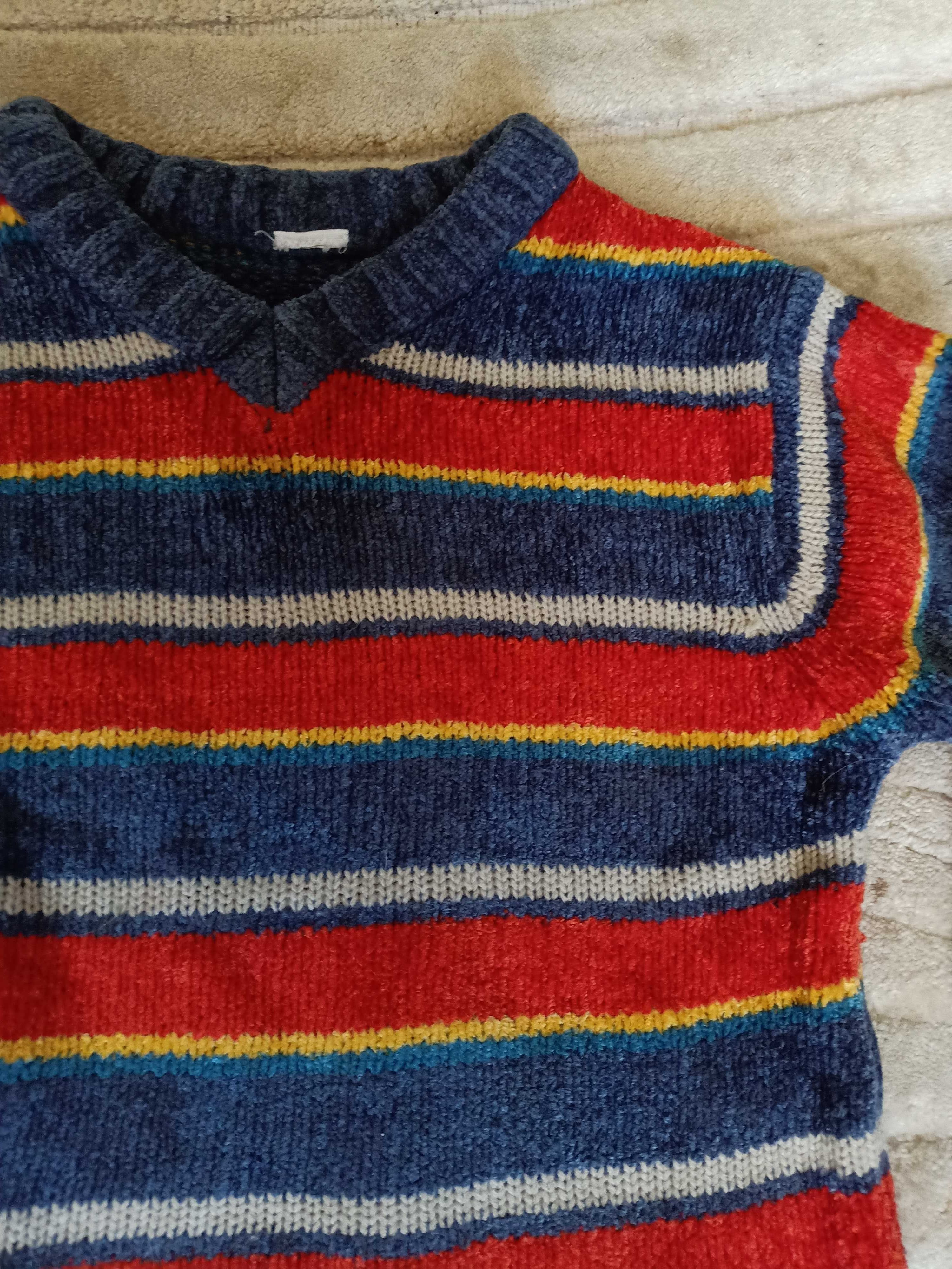 Sweterek dziecięcy cieplutki w paski 100%Akryl