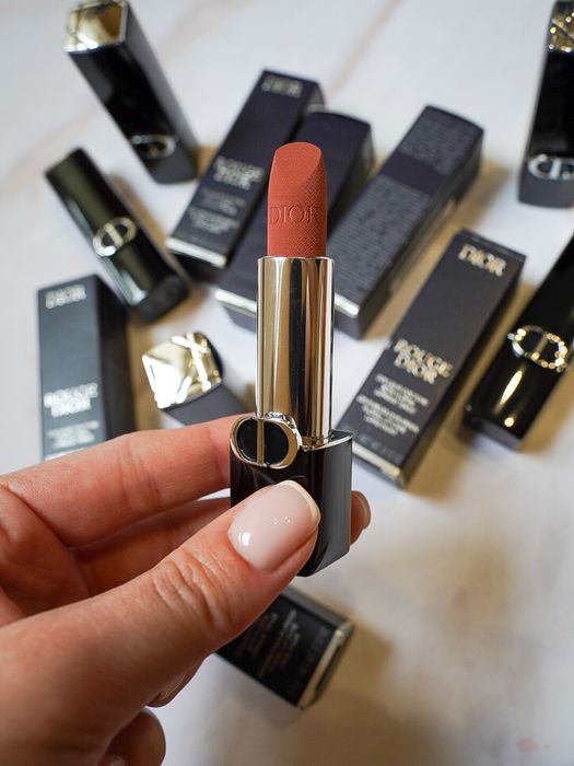 Помада Dior Rouge 100 Nude Look Velvet