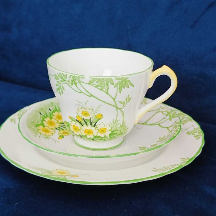 **PIERWIOSNKI **filiżanka TRIO porcelana Chelsea 1936+