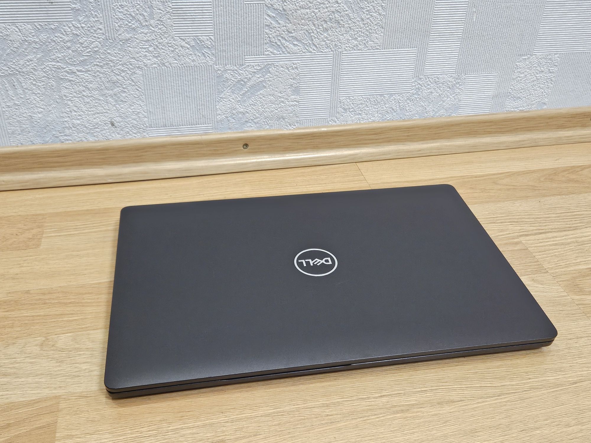 15.6" FullHD IPS Dell Latitude 5500 i5-8365U/16Gb/SSD 256Gb/8годин АКБ