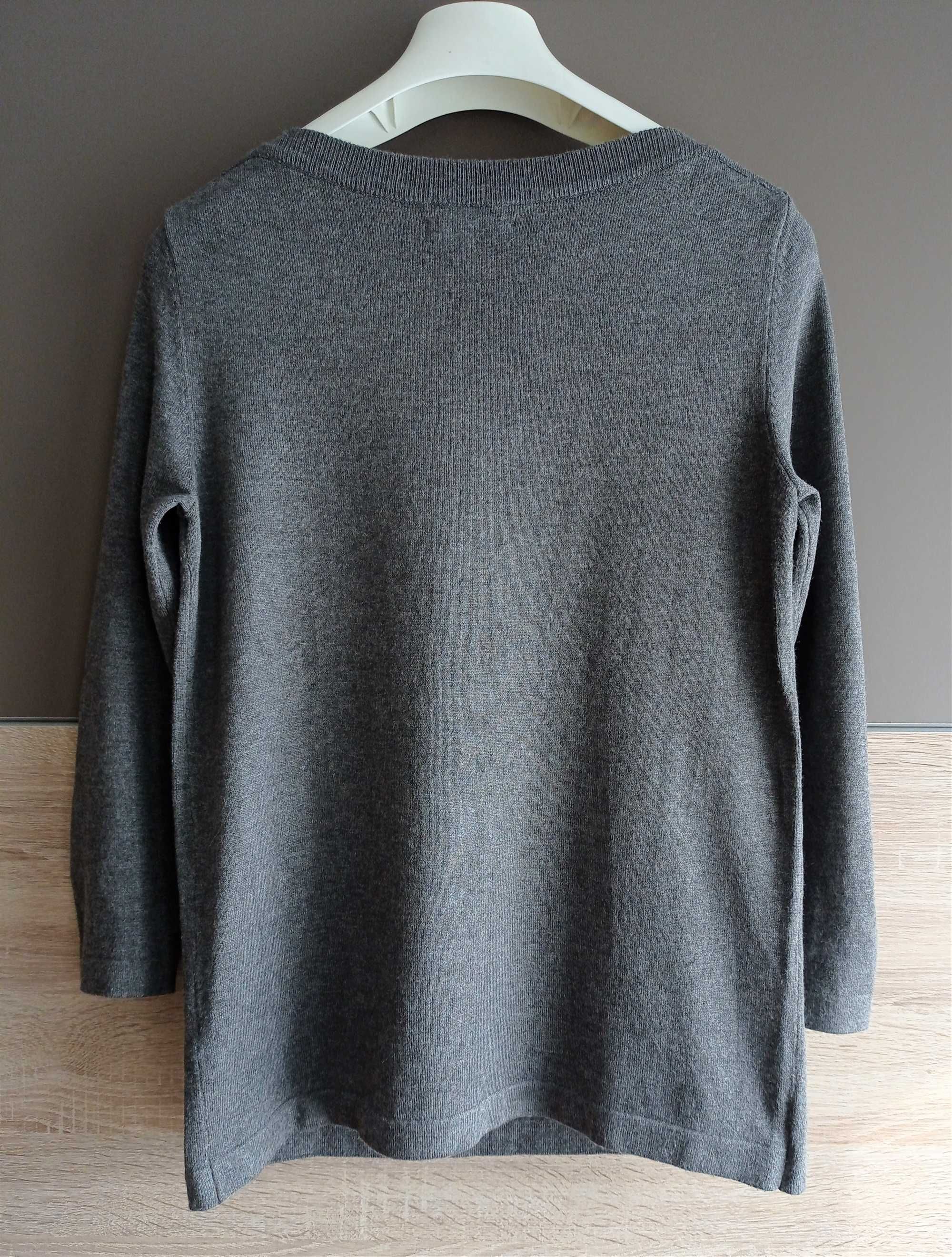 Szary zdobiony sweter Reserved S