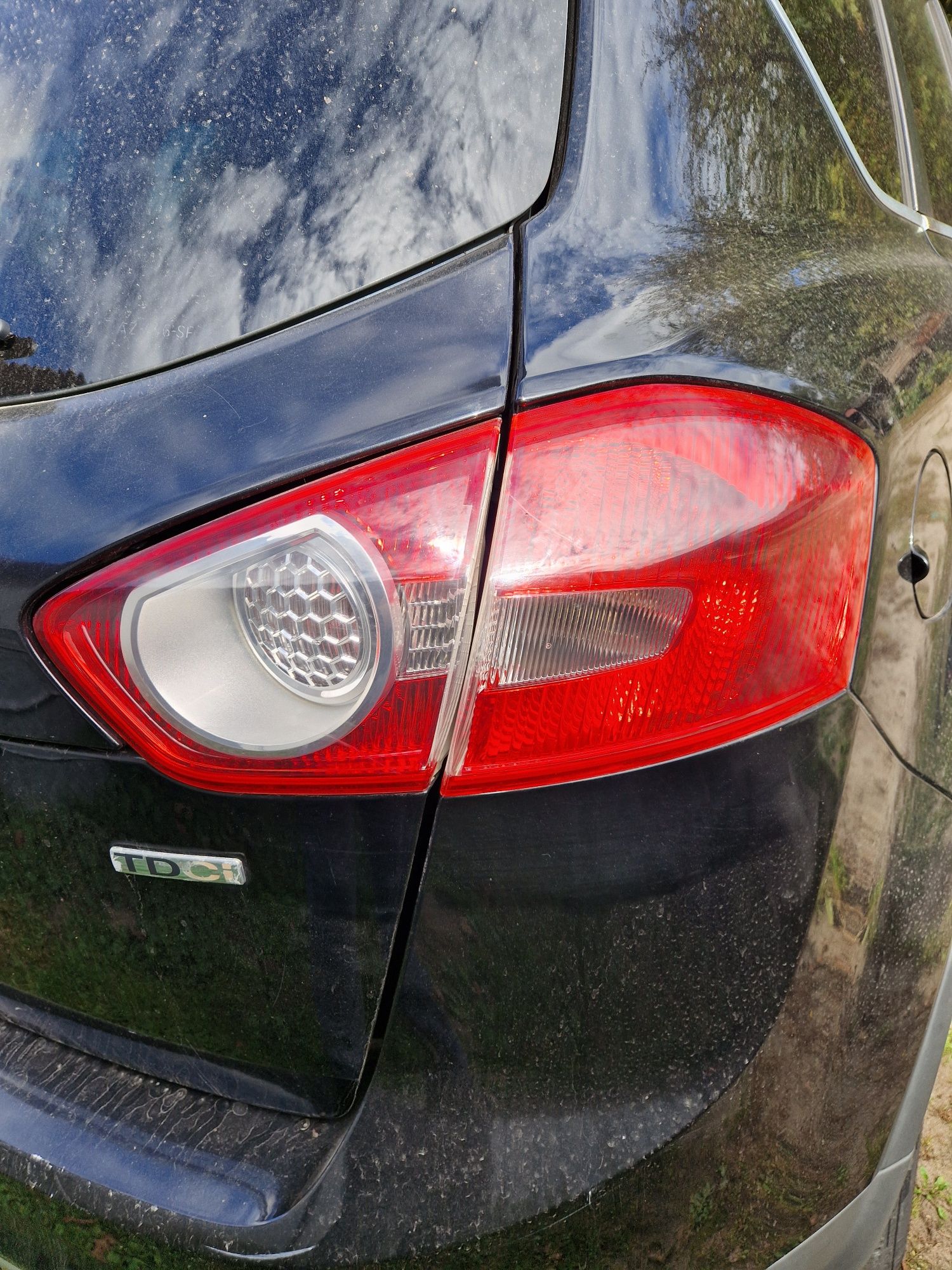 Lampy tył ford kuga mk1