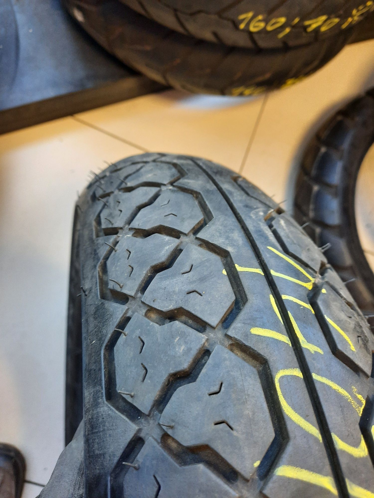 Opona motocyklowa 140/80R15 Metzeler