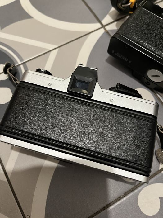 3 aparaty: 2 Praktica i Zenit