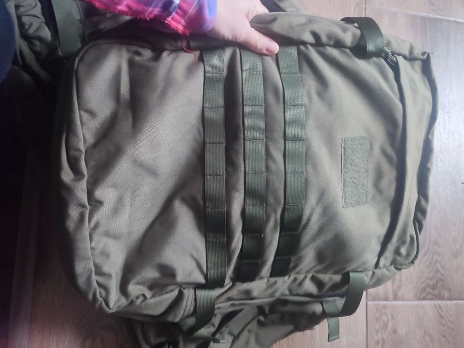 Dwa plecaki, duży górski i mały, zestaw nowy