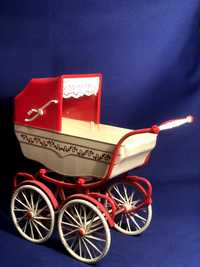 Кукольная коляска времён СССР