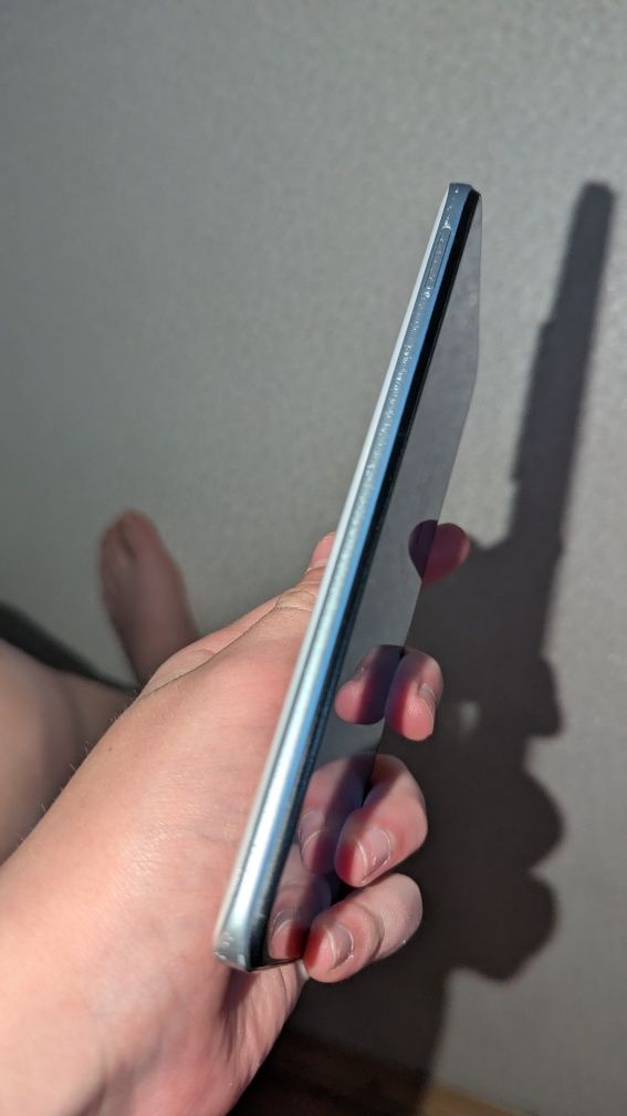 Redmi 10 – 64 ГБ, 50 МП, MIUI 14, гарний стан 

стан