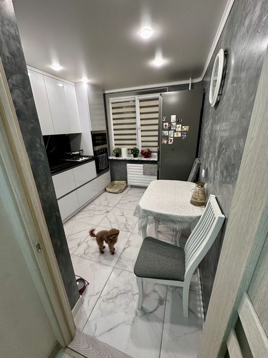 3 кімнатна квартира в Центрі з дизайнерським ремонтом[]