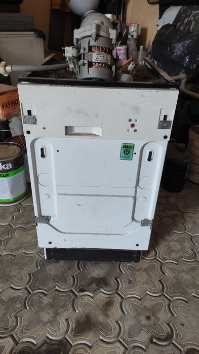 Посудомийна машина