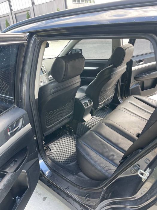 SUBARU Outback 2011 2.5