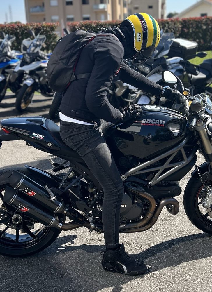 Ducati Monster 1100 EVO