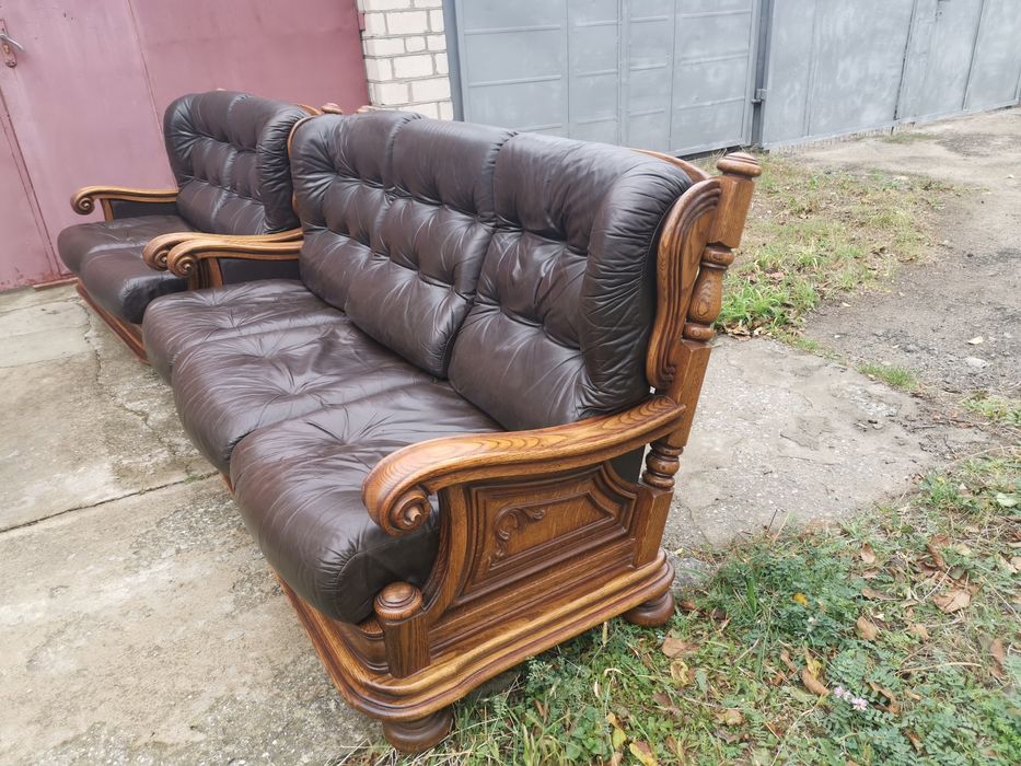 Кожаный диван тройка на дубе из Бельгии Ручная работа