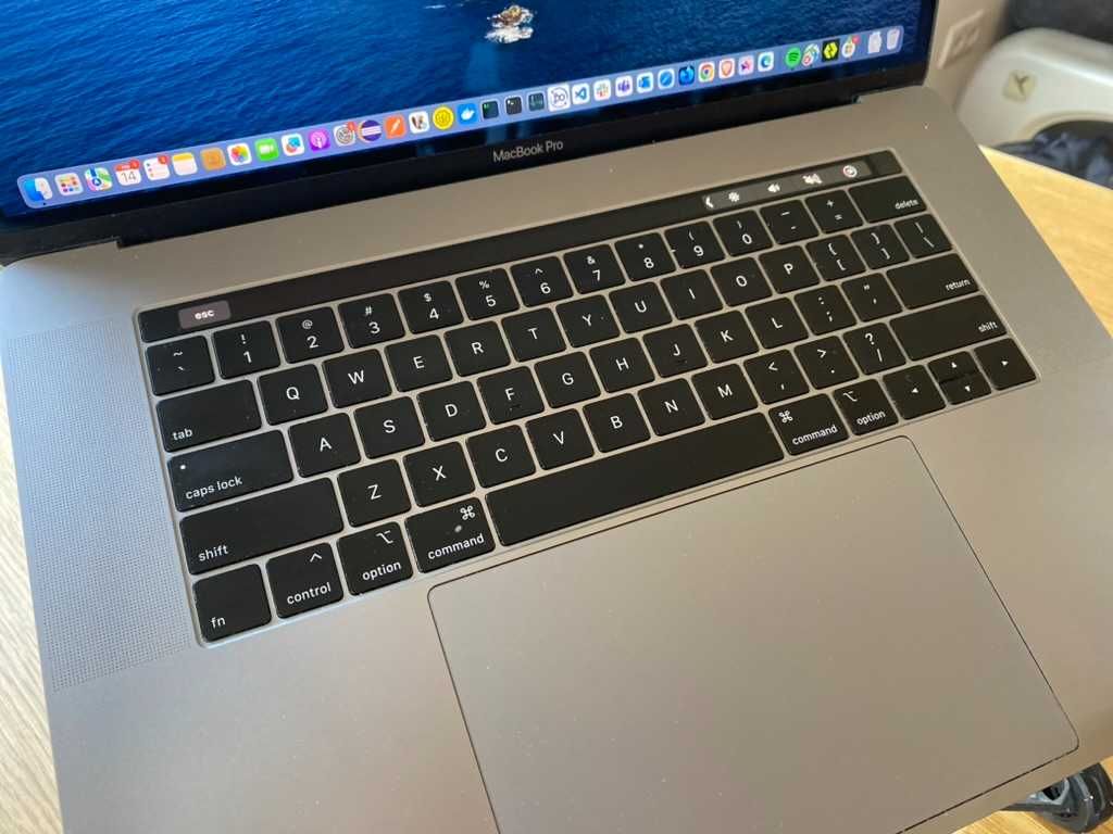 MacBook Pro A1990 i7/16GB/512GB SSD