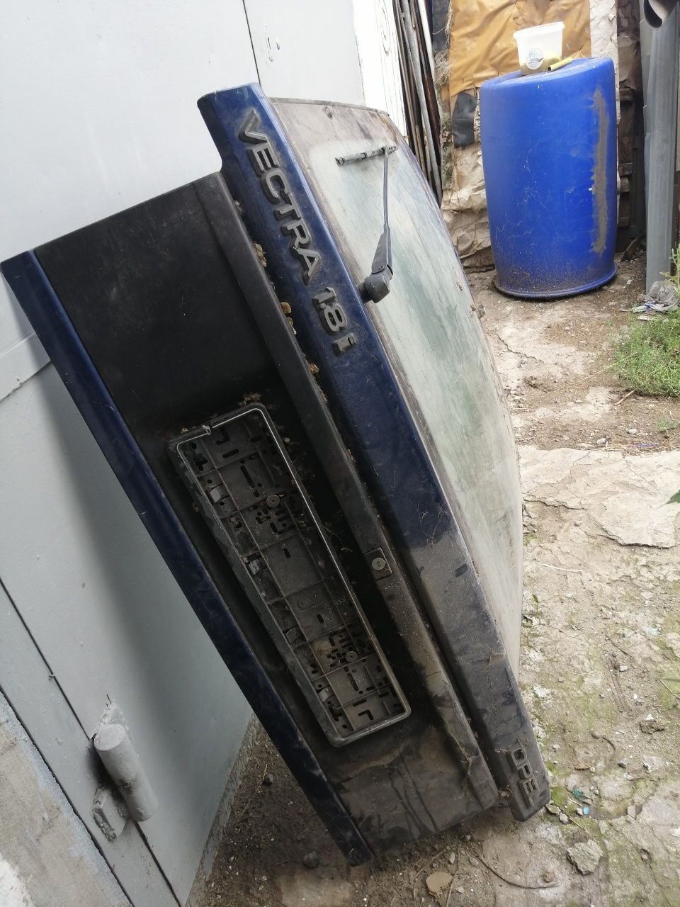 Продам заднюю Ляду на Опель Век А хечбек