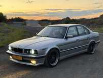 Zabytkowe BMW 525i E34 do ślubu Auto wesele ślub klasyka AC schnitzer