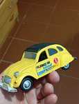 Citroen 2cv em miniatura