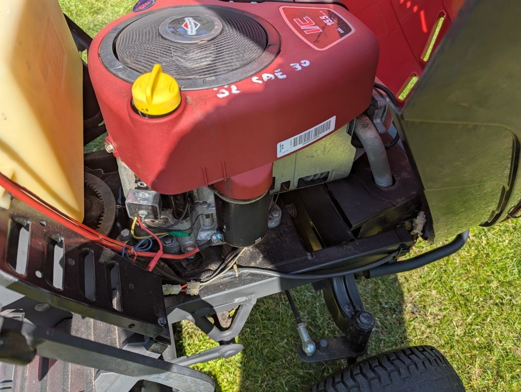 Kosiarka traktorek Castelgarden Twin-Cut Briggs Stratton 16/102