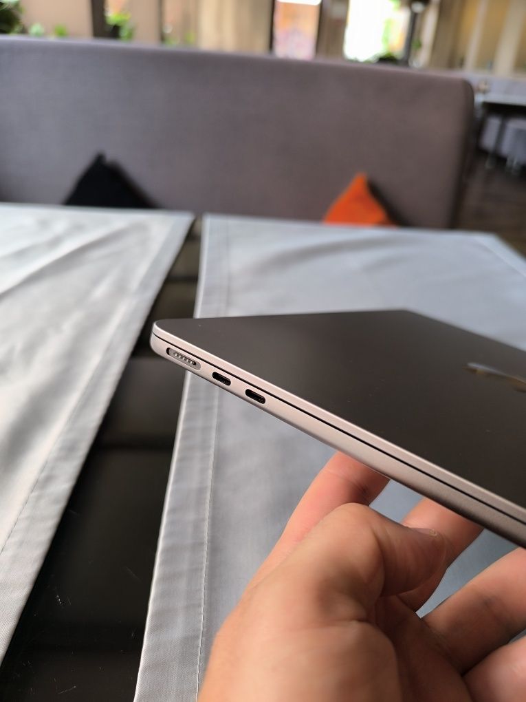 Macbook m2, 16 gb оперативної