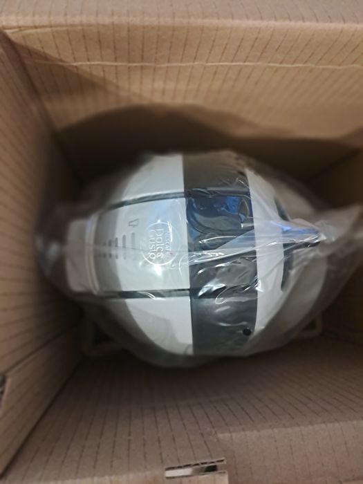 Máquina de café ainda por estrear