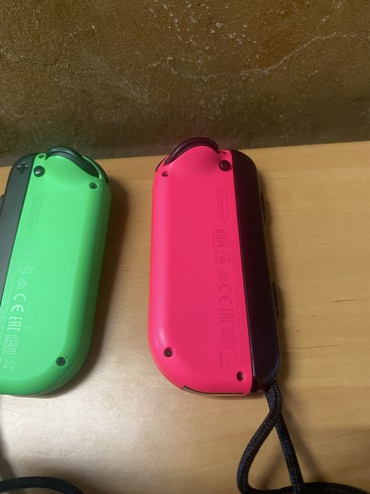 Par Joy-con verde e rosa neon Nintendo Switch originais