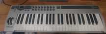 Klawiatura midi emu xboard 49 (nie włącza się)