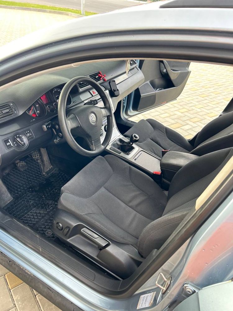 Volkswagen Passat B6 2005 р., універсал, 2.0 TDI