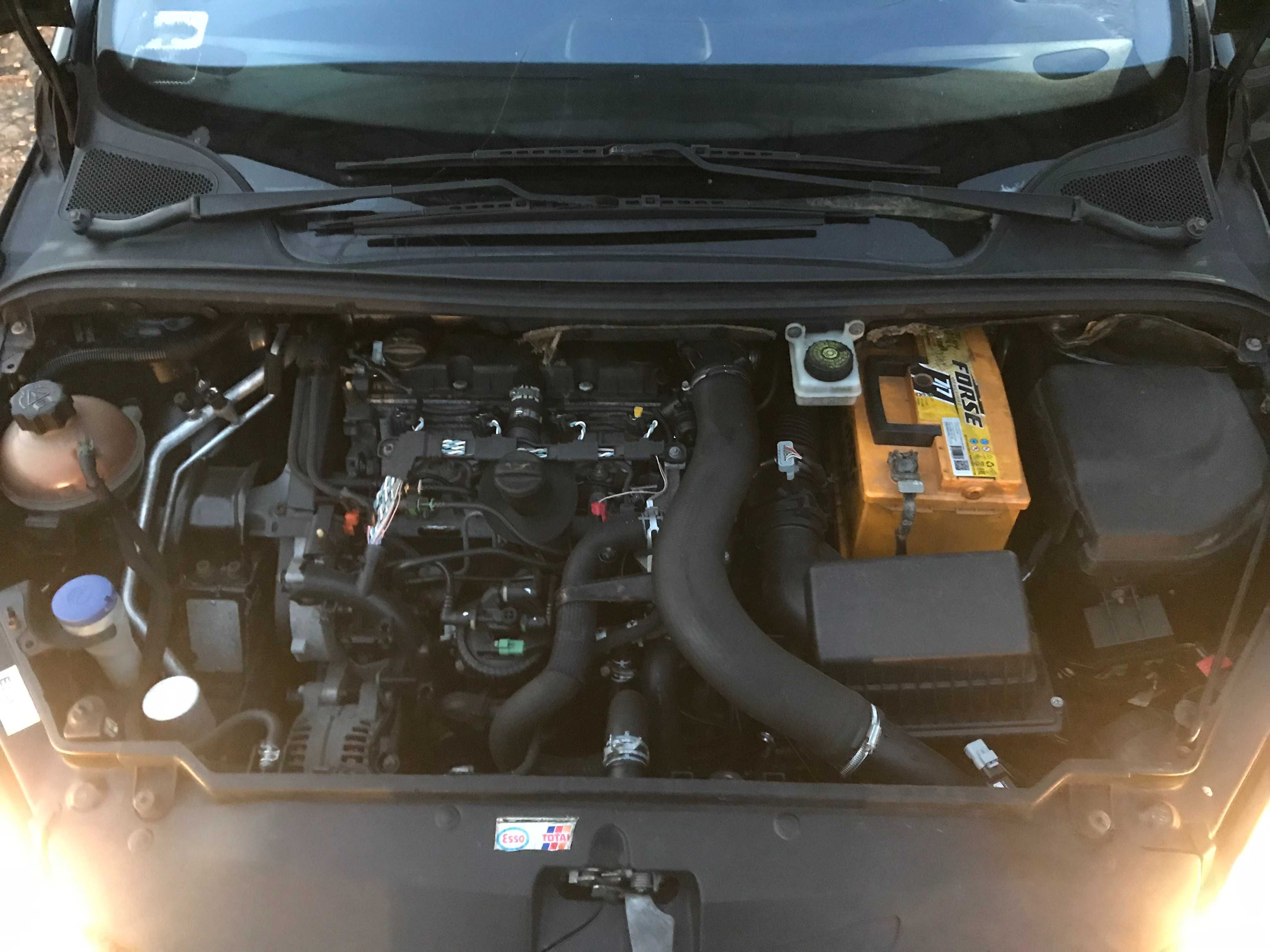 Peugeot 307  шрот розборка запчасти стартер генератор мотор Кпп Тнвд