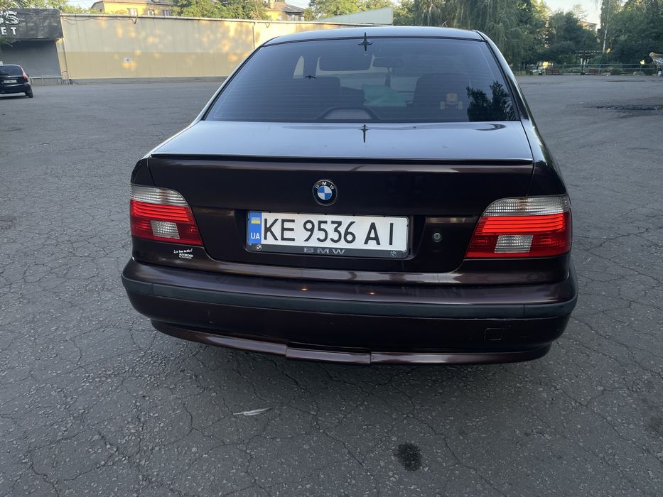 Продам BMW е39 на механике