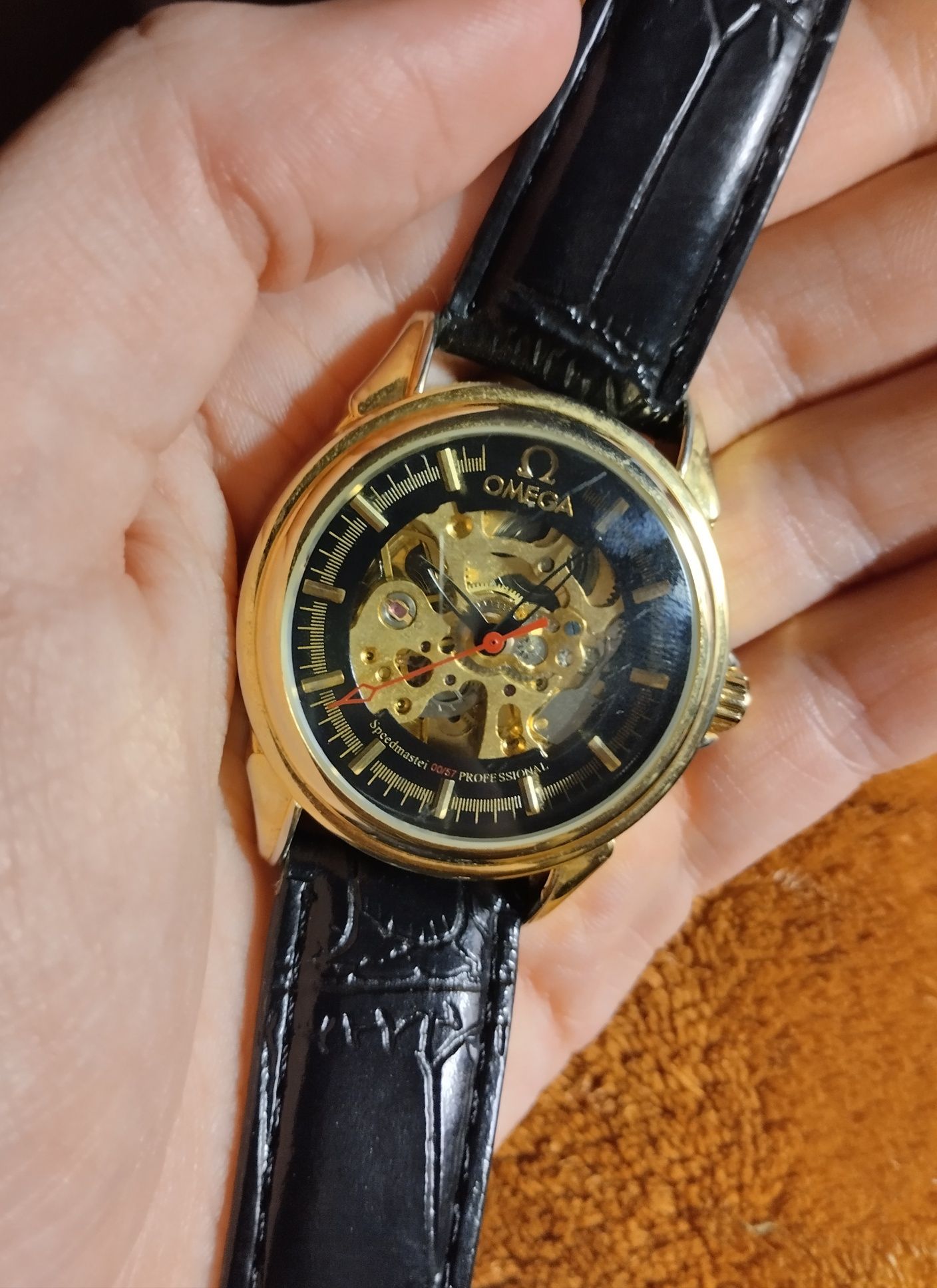 Наручные часы Omega