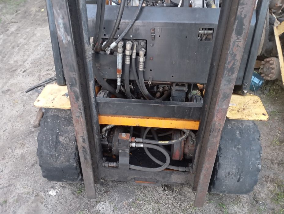 Дизельний навантажувач boss