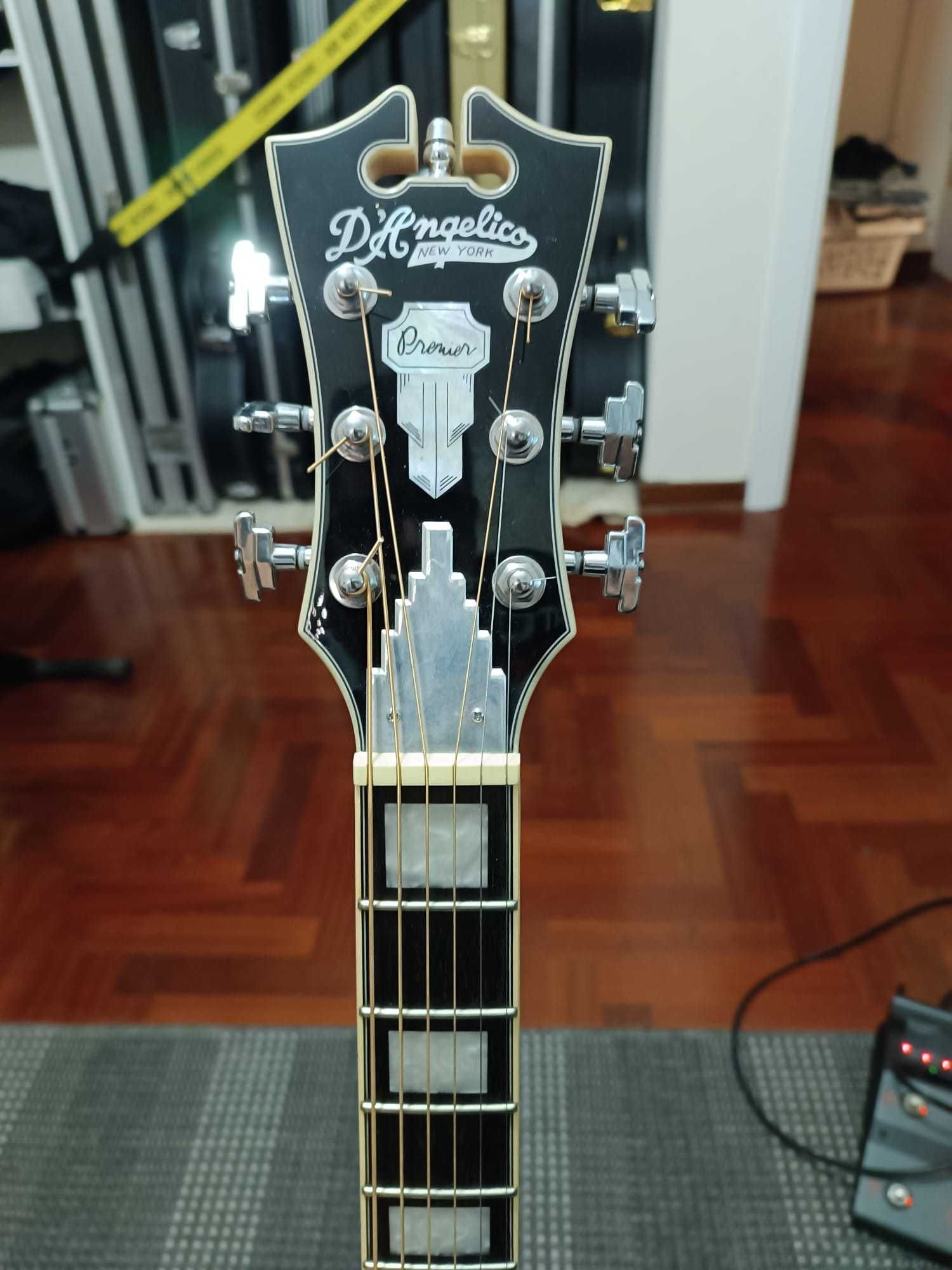 Guitarra Eléctrica D'Angelico Premier Atlantic