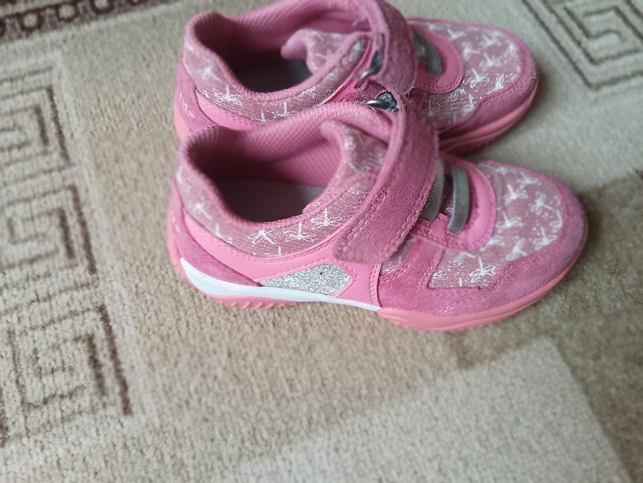 Продам дитячі кросівки 26 розмір