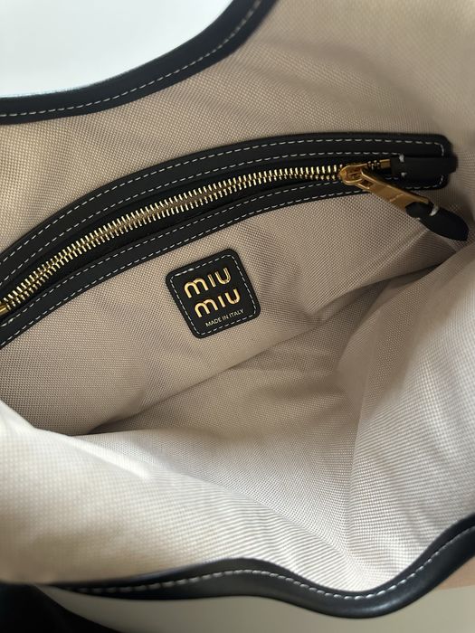 Miu Miu black leather tote bag z apaszką