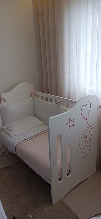 Berço bebê  em madeira