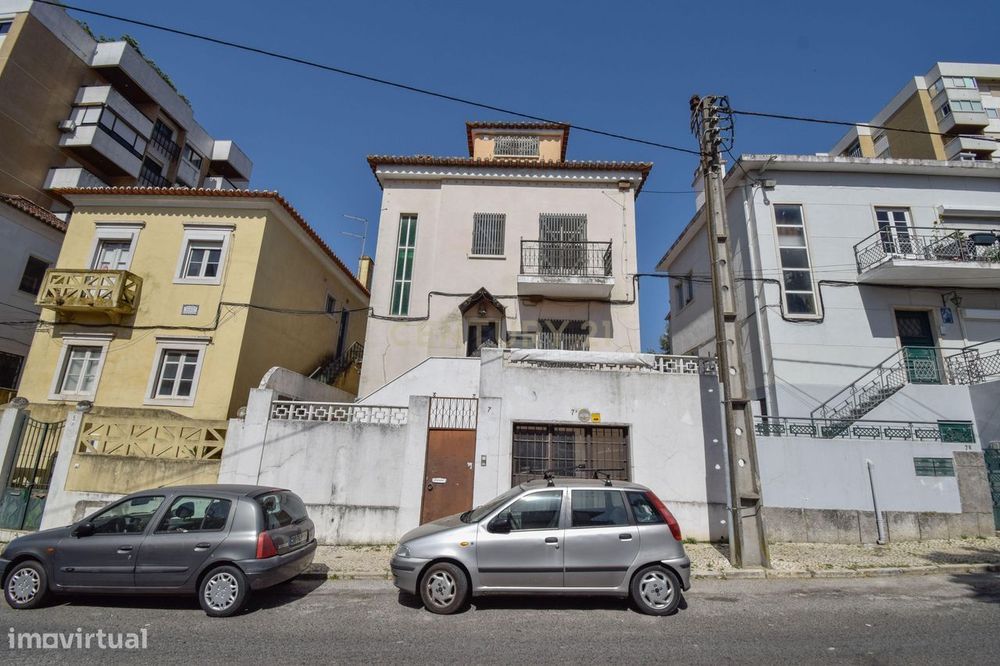 Fantástica Moradia em Carnide
