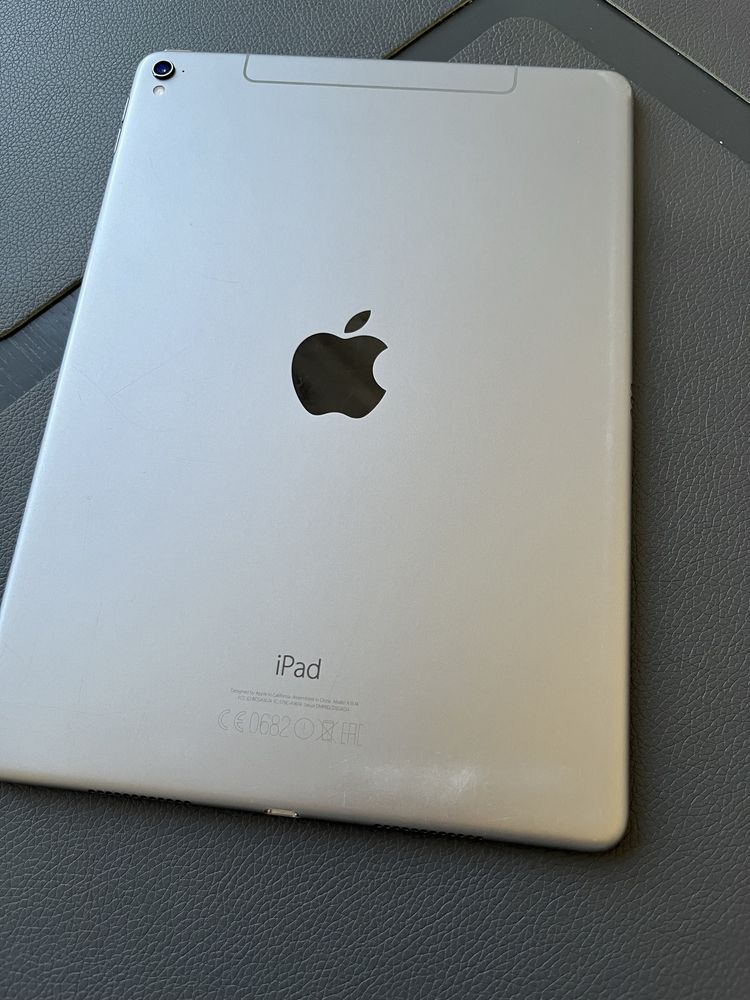 iPad Pro 9.7 Space Gray 128 Gb (2016)