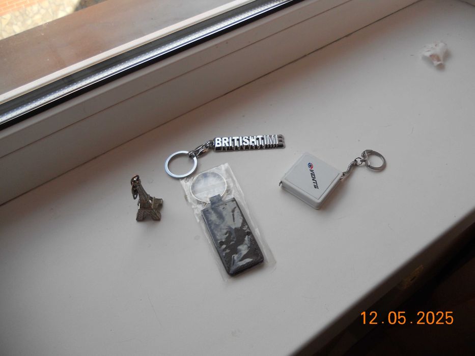 стильный брелок - рулетка, 1м. Эйфелева башня