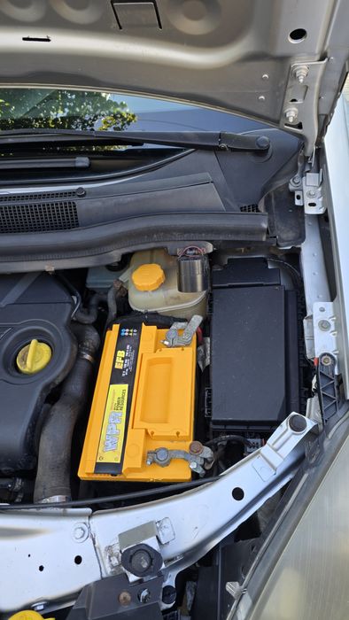 Opel Zafira B 1.9 CDTI Економна та простора сімейна

2

Машина