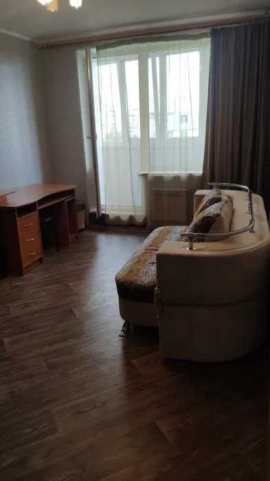 88827 Продам 1 комнатную квартиру на Алексеевке!