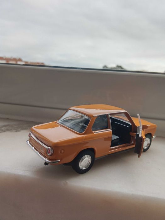 Miniatura BMW 2002 ti