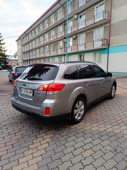 Продам автомобіль Subaru legacy outback